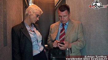 Deutsche Blonde Kurze Haare Milf Sekret Rin Bekommt Anal Im Fahrstuhl