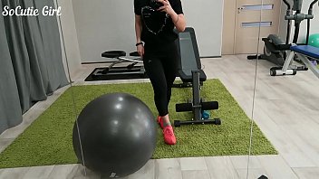 Masturbating Between Sets In The Gym