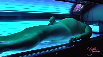 Mega Cumshot Im Solarium