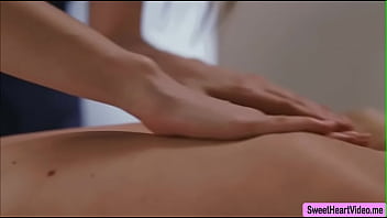 Masseuse Use Her Tongue To Make Babe Orgasm