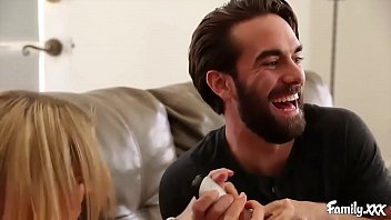 Zoey Monroe And Her StepBrother Finally Make A Deal Together